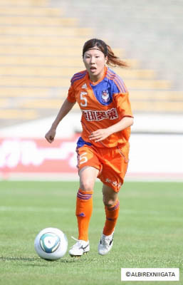 女子サッカー部員 川村優理選手がチャリティーマッチに参加決定 なでしこjapan Vs なでしこリーグ選抜 トピックス ニュース 新潟医療福祉大学