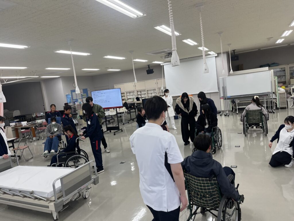 【イベント情報】高校生が多職種連携を学ぶ「チーム医療体験会」開催！