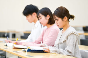 【新潟医療福祉大学】７資格で国家試験合格率100％を達成！ ～理学療法士、作業療法士、義肢装具士、視能訓練士、救急救命士、助産師、精神保健福祉士～