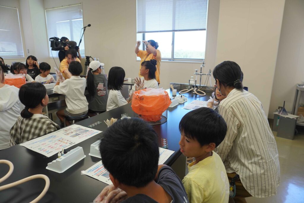 【新潟医療福祉大学】10/18(日)“サイエンス”でケーキを食べた犯人を見つける！ 5歳～小学生が「謎解き×医療科学体験イベント」で医療科学への興味を育む