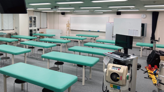健康医科学実習室写真
